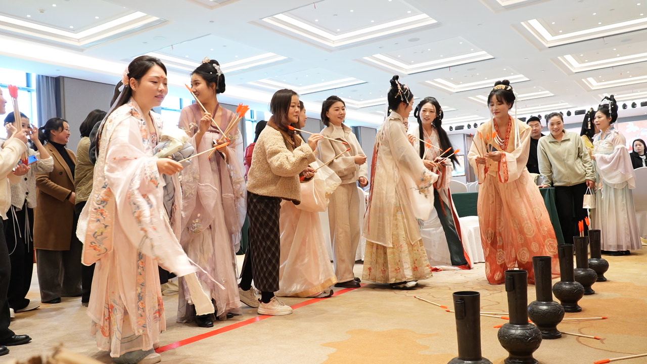 C3042T01.JPG C3042T01.JPG